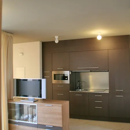 Aparthotel L' Escala Resort