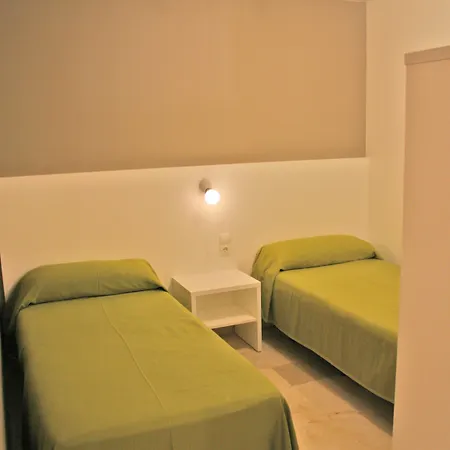 Aparthotel L' Escala Resort