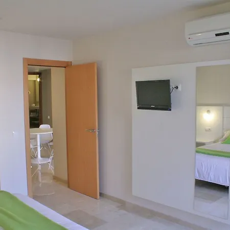 Lägenhetshotell L' Escala Resort 3*