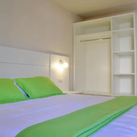 L' Escala Resort アパートホテル 4*