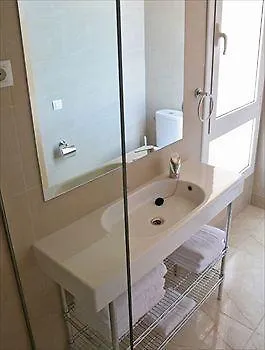 L' Escala Resort מלון דירות